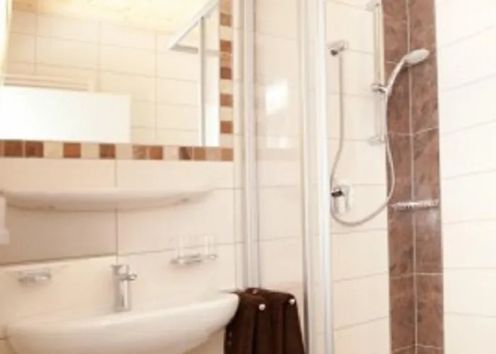 Haus Auszeit فندق فلاخاو