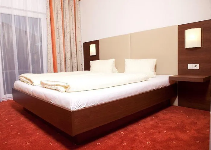 Haus Auszeit فندق فلاخاو